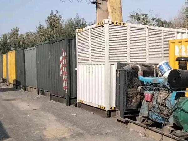 凌源200KW柴油发电机机组每小时油耗是多少？